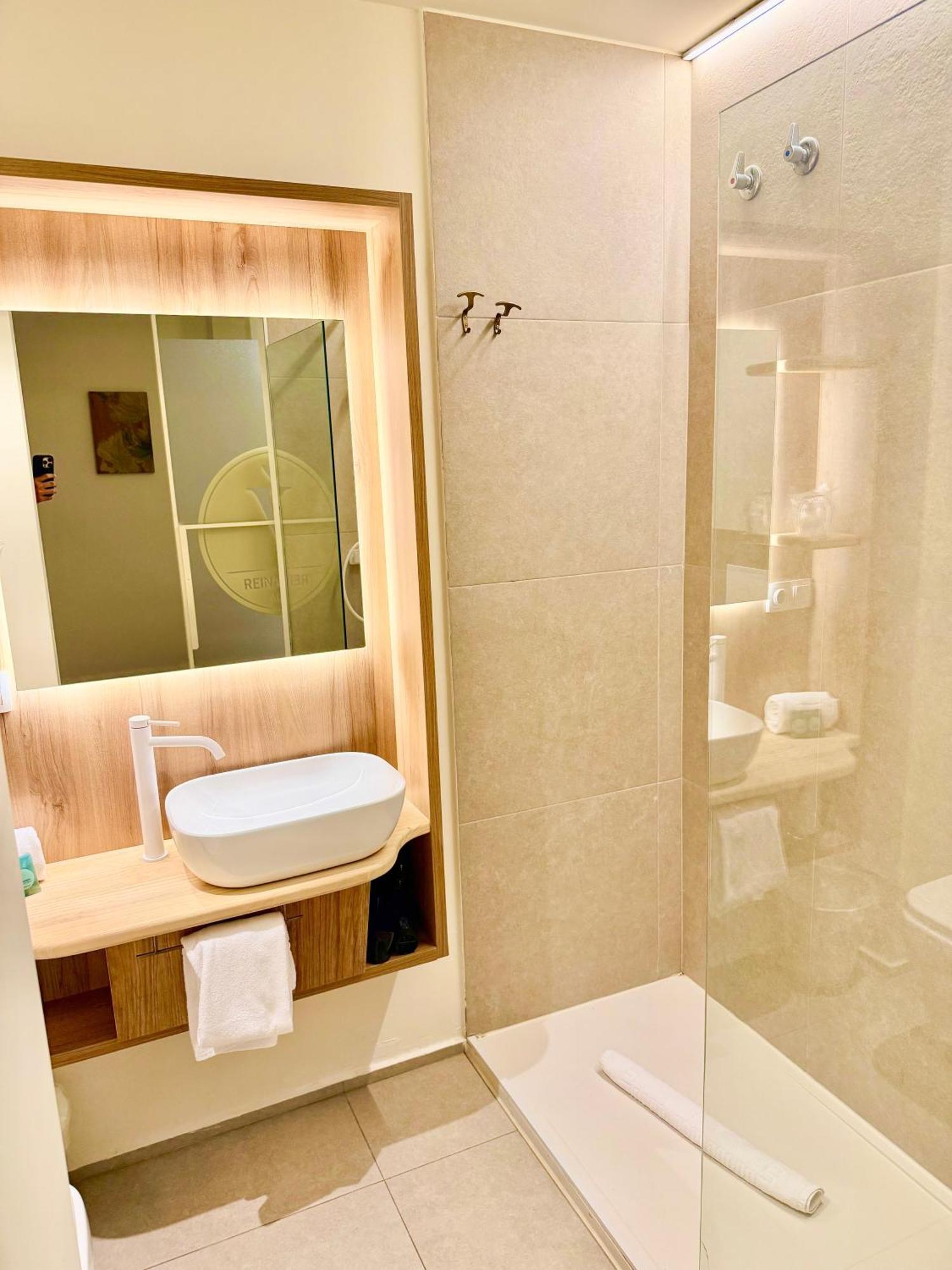 Reina Victoria Velazquez Apartment Alicante Ngoại thất bức ảnh