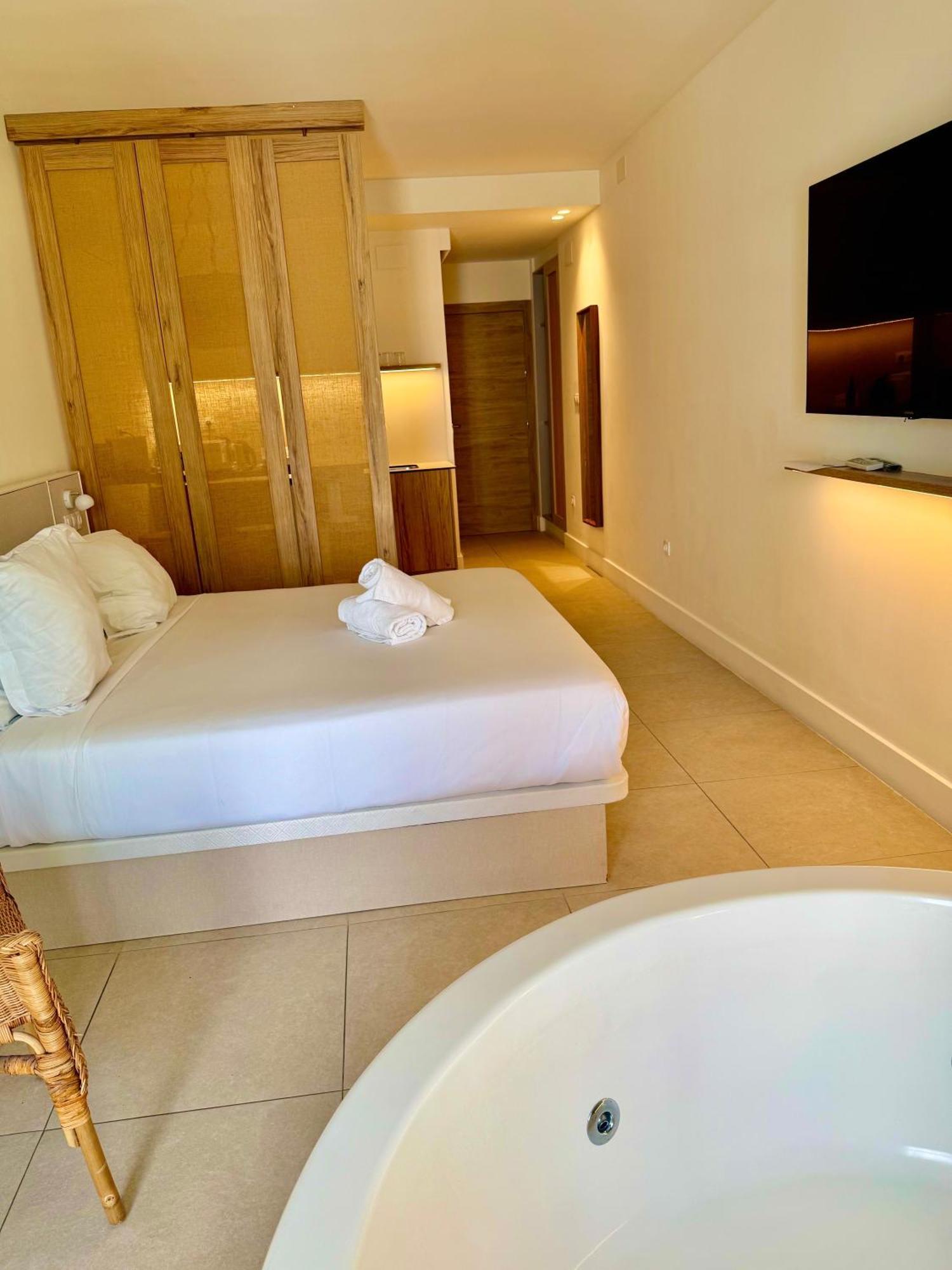 Reina Victoria Velazquez Apartment Alicante Ngoại thất bức ảnh