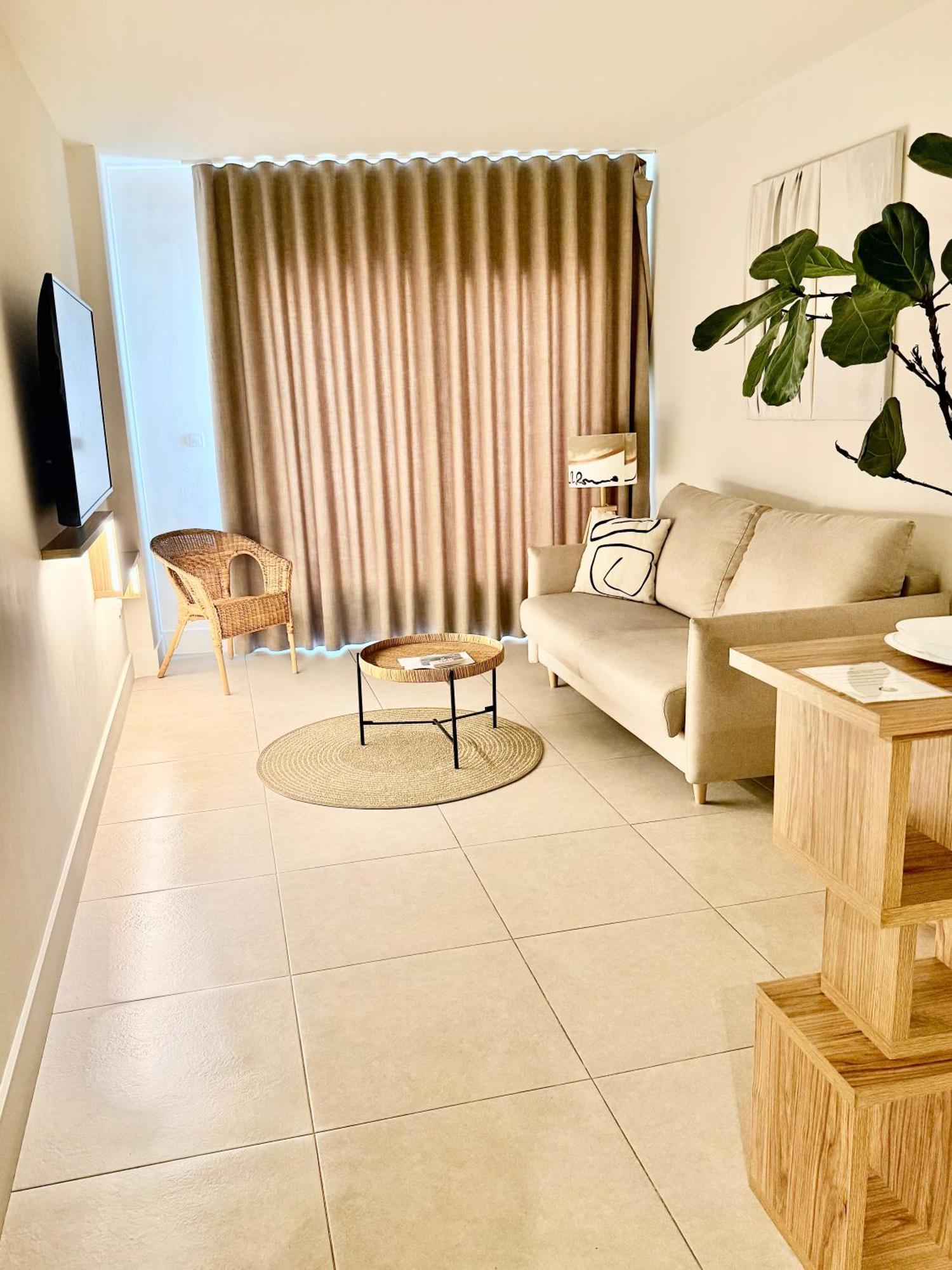 Reina Victoria Velazquez Apartment Alicante Ngoại thất bức ảnh