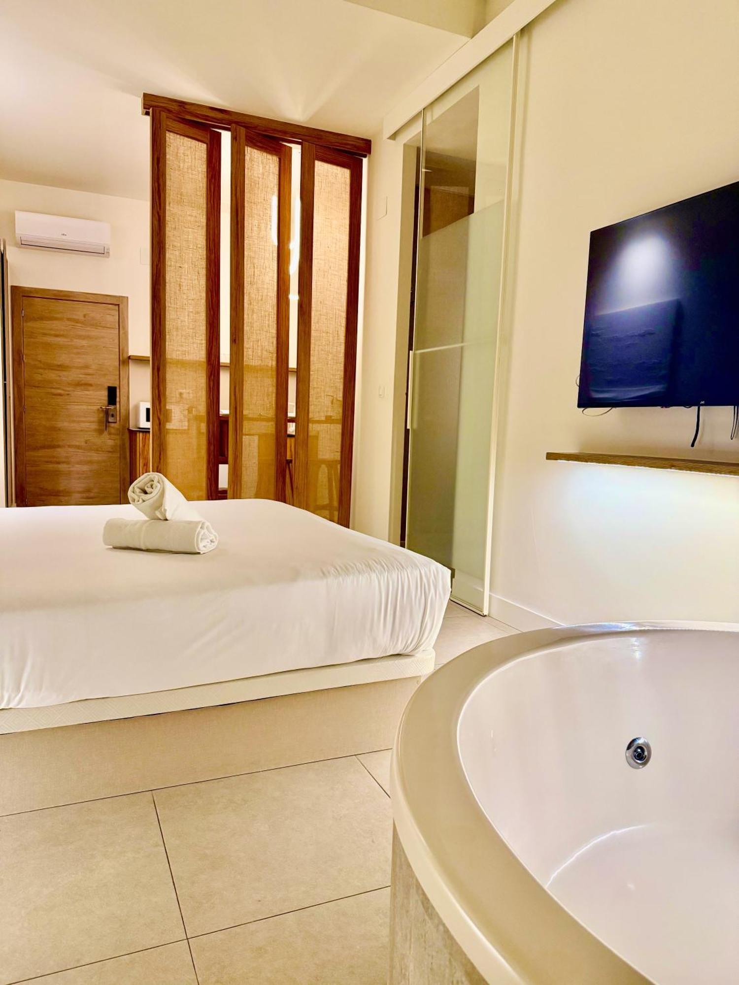 Reina Victoria Velazquez Apartment Alicante Ngoại thất bức ảnh
