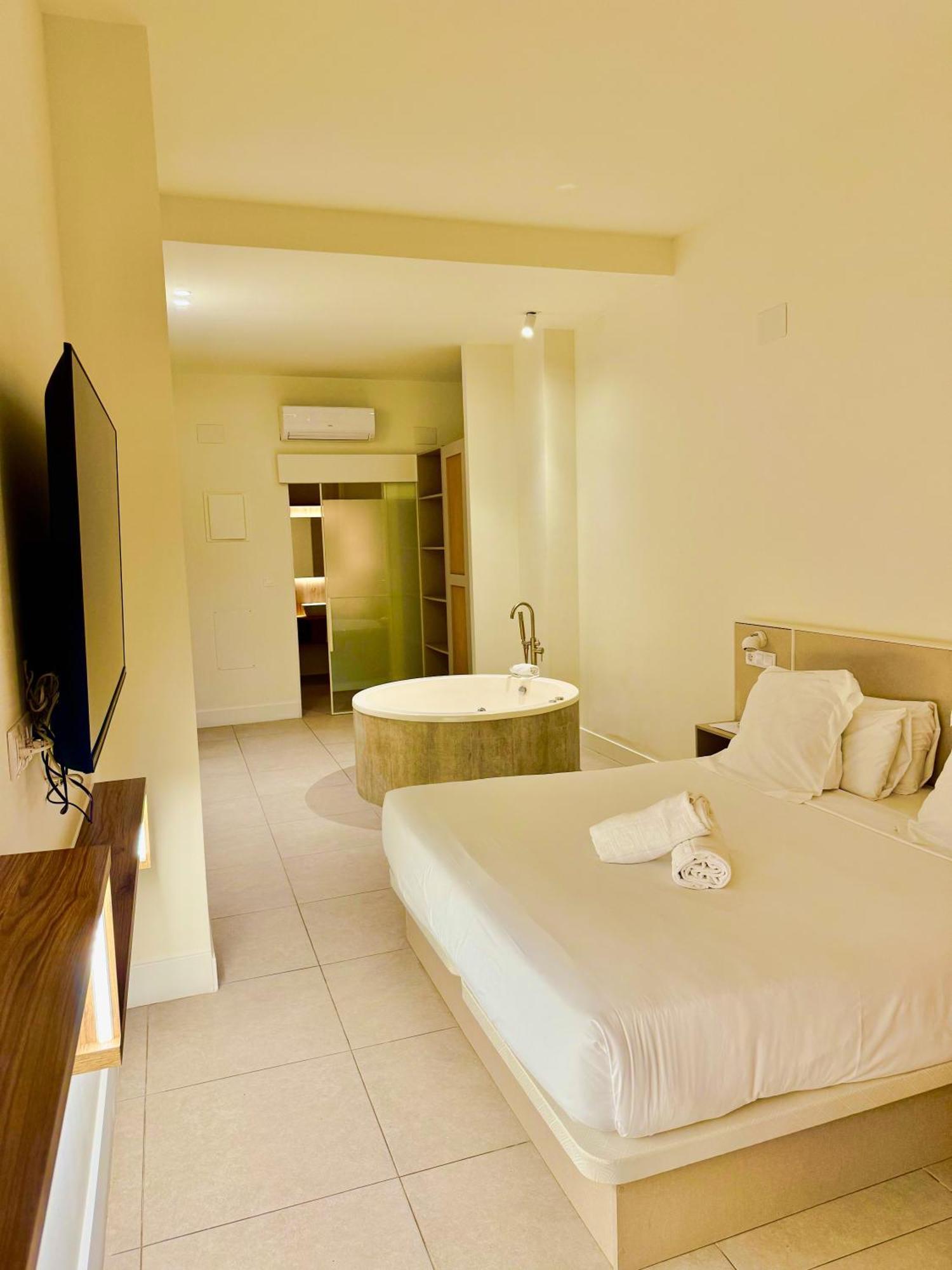 Reina Victoria Velazquez Apartment Alicante Ngoại thất bức ảnh