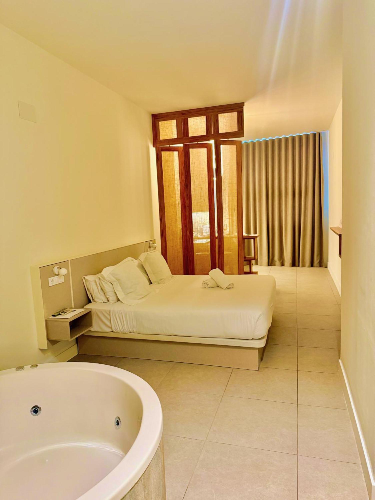 Reina Victoria Velazquez Apartment Alicante Ngoại thất bức ảnh