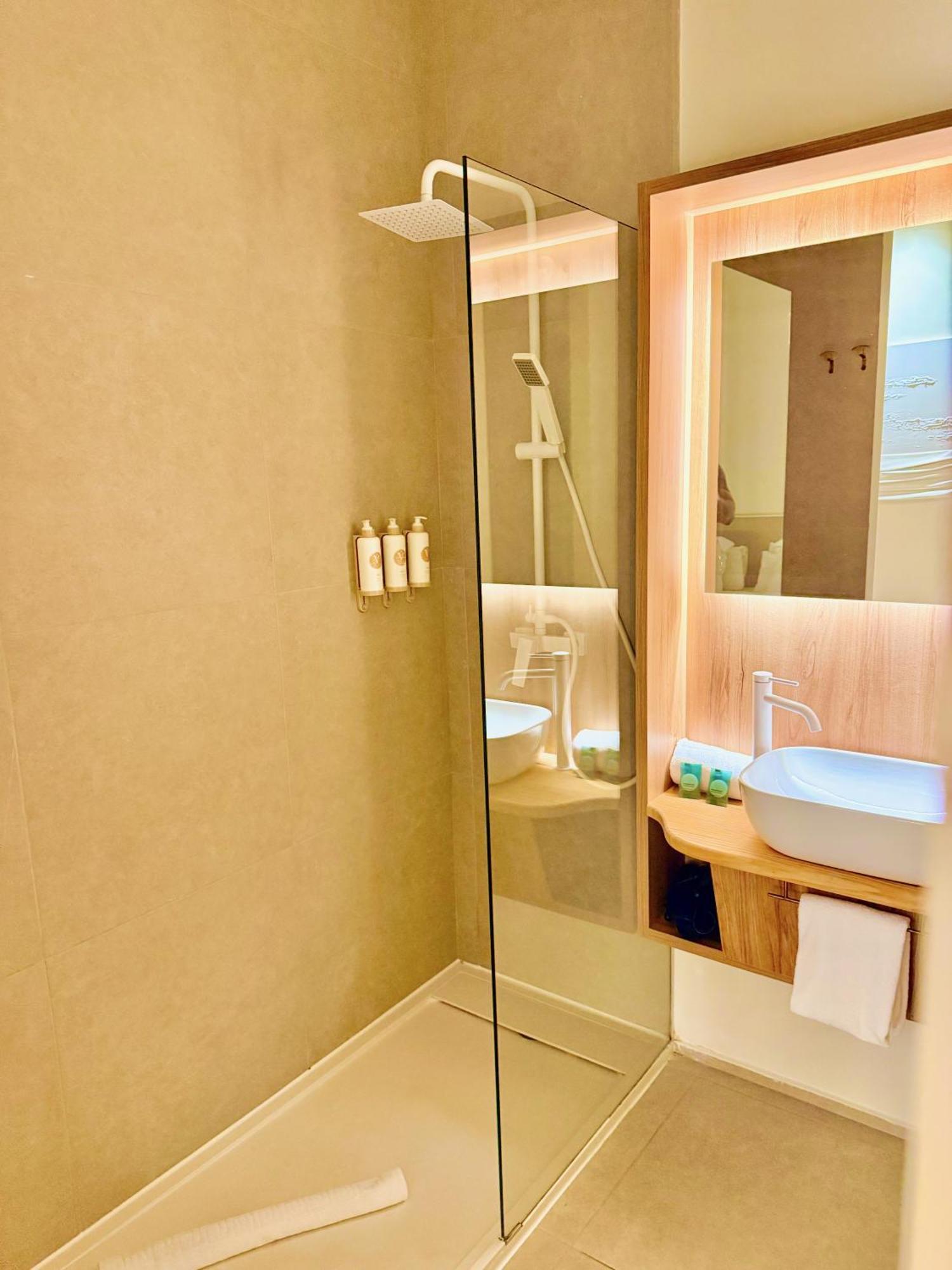 Reina Victoria Velazquez Apartment Alicante Ngoại thất bức ảnh